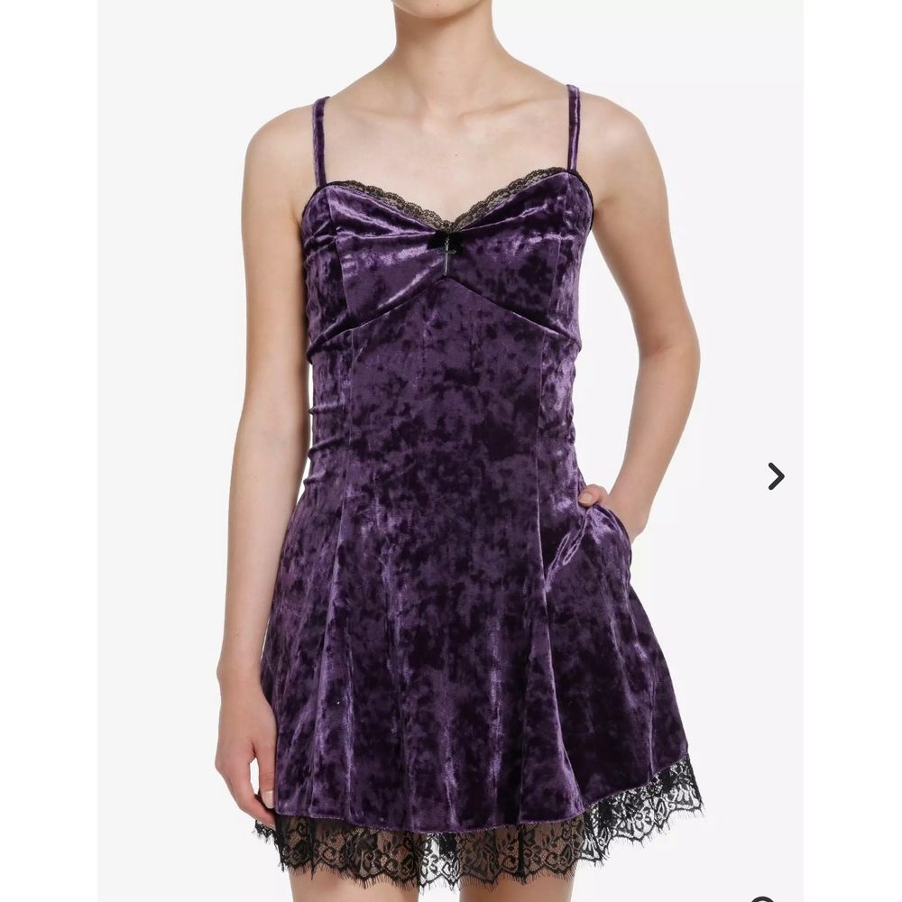Hot Topic Cosmic Aura Slip Dress M Babydoll Purple Velvet Lace Trim Pocket Y2K